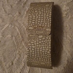 Sama Sama Croc Embossed Eyeglasses Sunglasses Case – Beige Ivory